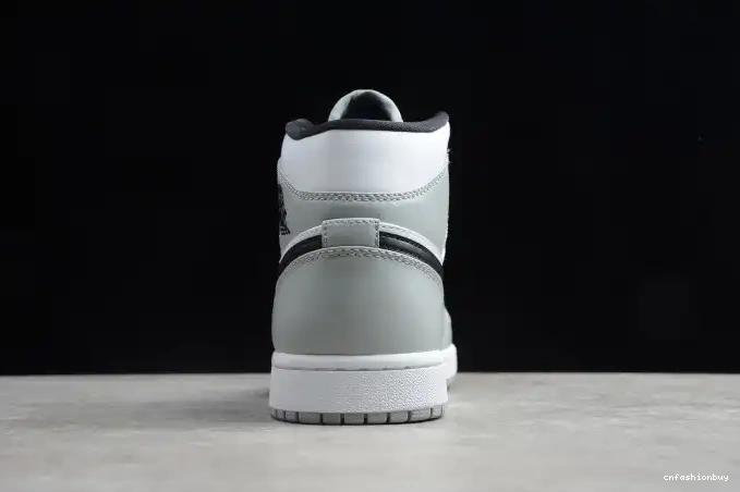 554724-092 Mid Light Smoke 1 AIR Jordan Grey 0525